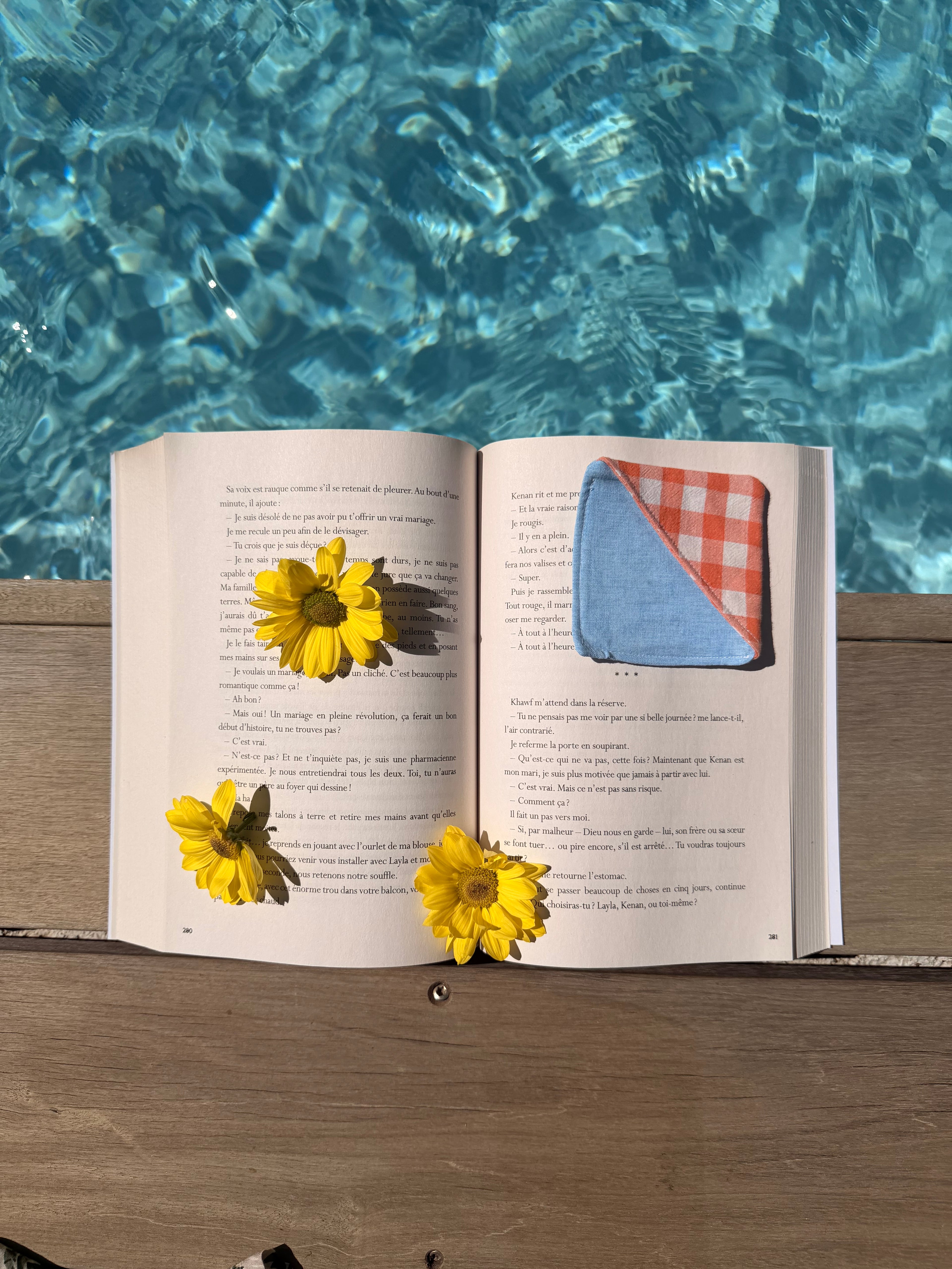 Marque page orange bleu
