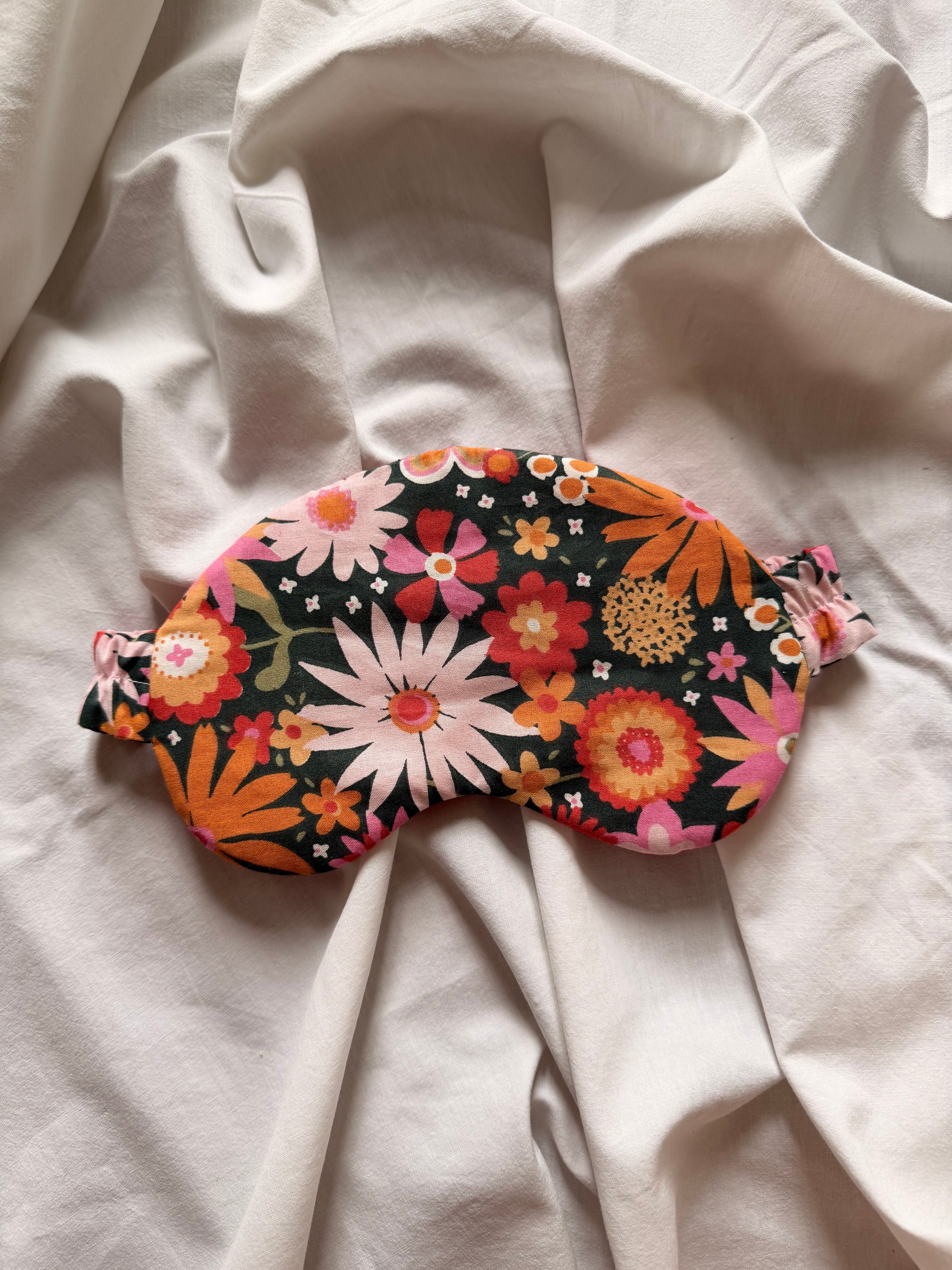 Masque de nuit fleuri rouge