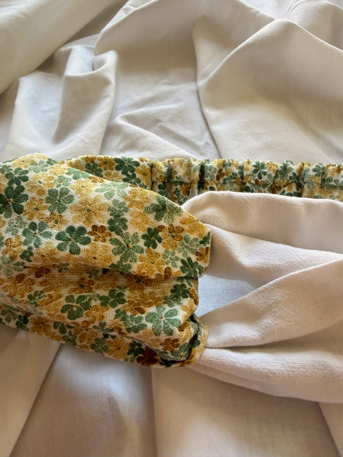 Bandeau fleuri vert et blanc